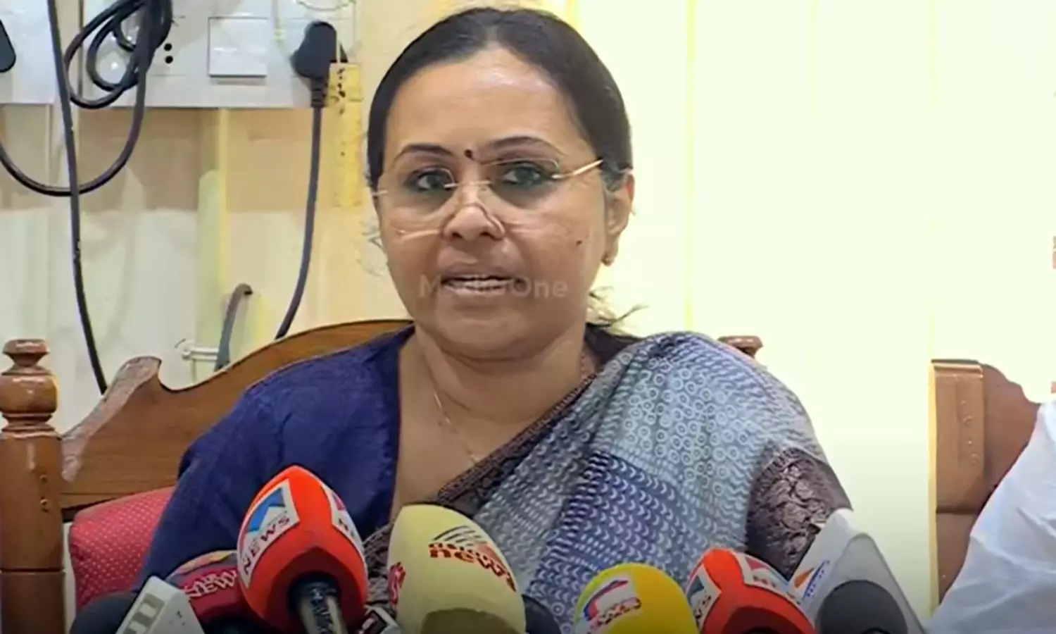 കോഴിക്കോട് മെഡിക്കൽ കോളജിലെ പുക: അപകട സമയത്തെ മരണം പ്രത്യേക മെഡിക്കൽ സംഘം അന്വേഷിക്കും; ആരോഗ്യമന്ത്രി