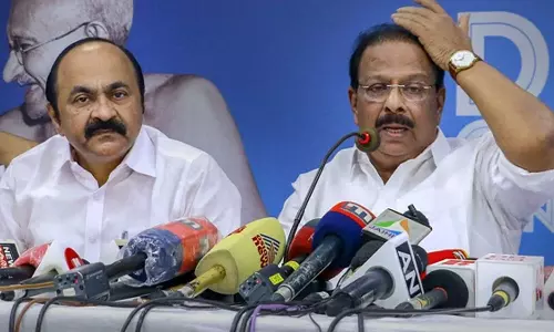 നേതാക്കൾ ദൃശ്യമാധ്യമങ്ങളോട് സംസാരിക്കുമ്പോൾ പുറകിൽ നിന്ന് തിക്കുംതിരക്കും ഉണ്ടാക്കരുത്; പാർട്ടി പരിപാടികൾക്കായി മാർഗ നിർദേശമിറക്കി കെപിസിസി