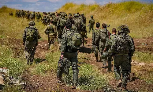 ഗസ്സയിൽ ആക്രമണം വ്യാപിപ്പിക്കാൻ ഇസ്രായേൽ; ആയിരക്കണക്കിന് റിസർവ് സൈനിരെ റിക്രൂട്ട് ചെയ്യാൻ നീക്കം