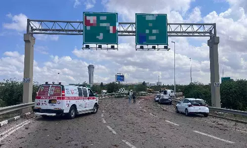 ഇസ്രായേലിലെ ബെൻ ഗുരിയോൺ വിമാനത്തവാളത്തിൽ ഹൂതികളുടെ മിസൈൽ ആക്രമണം; ആറ് പേർക്ക് പരിക്ക്