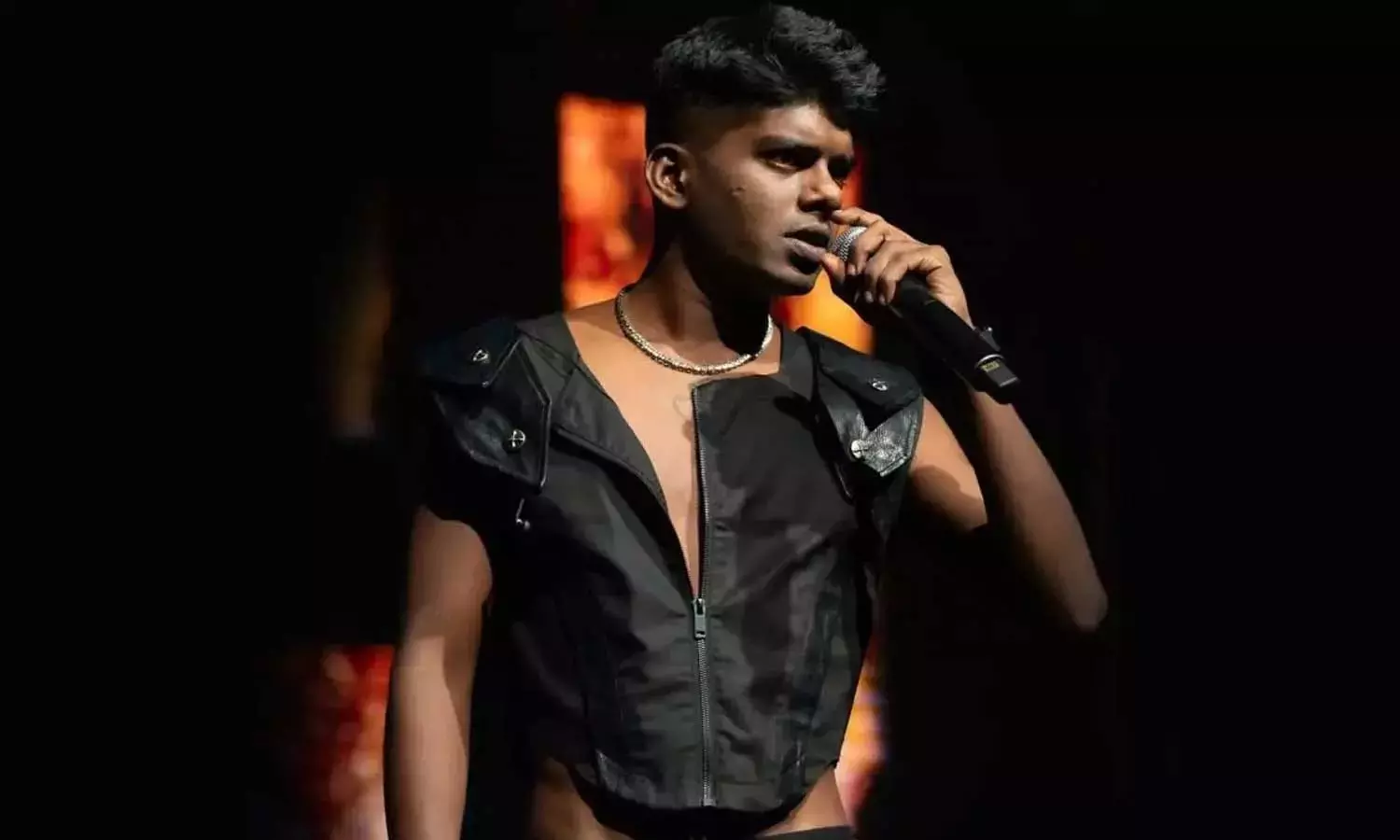 ഇടുക്കിയിലെ വേടൻ റാപ് ഷോയിൽ സന്ദർശകർക്ക് നിയന്ത്രണം; പ്രവേശനം പരമാവധി 8000 പേർക്ക് മാത്രം ഇടുക്കിയിലെ വേടൻ റാപ് ഷോയിൽ സന്ദർശകർക്ക് നിയന്ത്രണം; പ്രവേശനം പരമാവധി 8000 പേർക്ക് മാത്രം