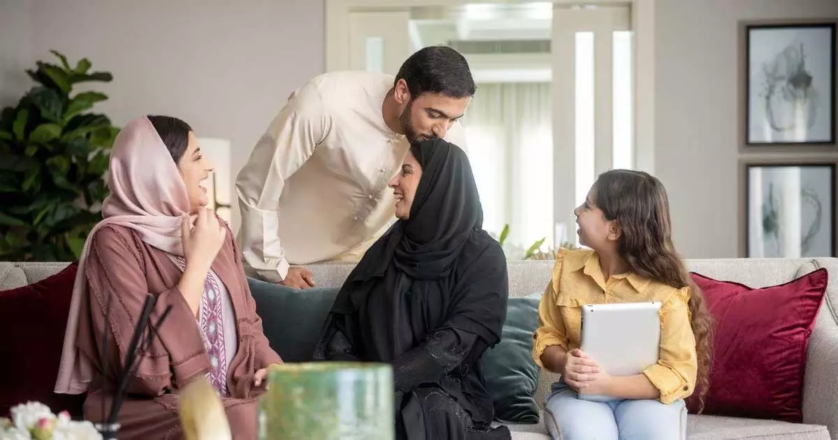 ഷാർജയിൽ 3 വർഷം വരെ കെയർ ലീവ് ഷാർജയിൽ 3 വർഷം വരെ കെയർ ലീവ്