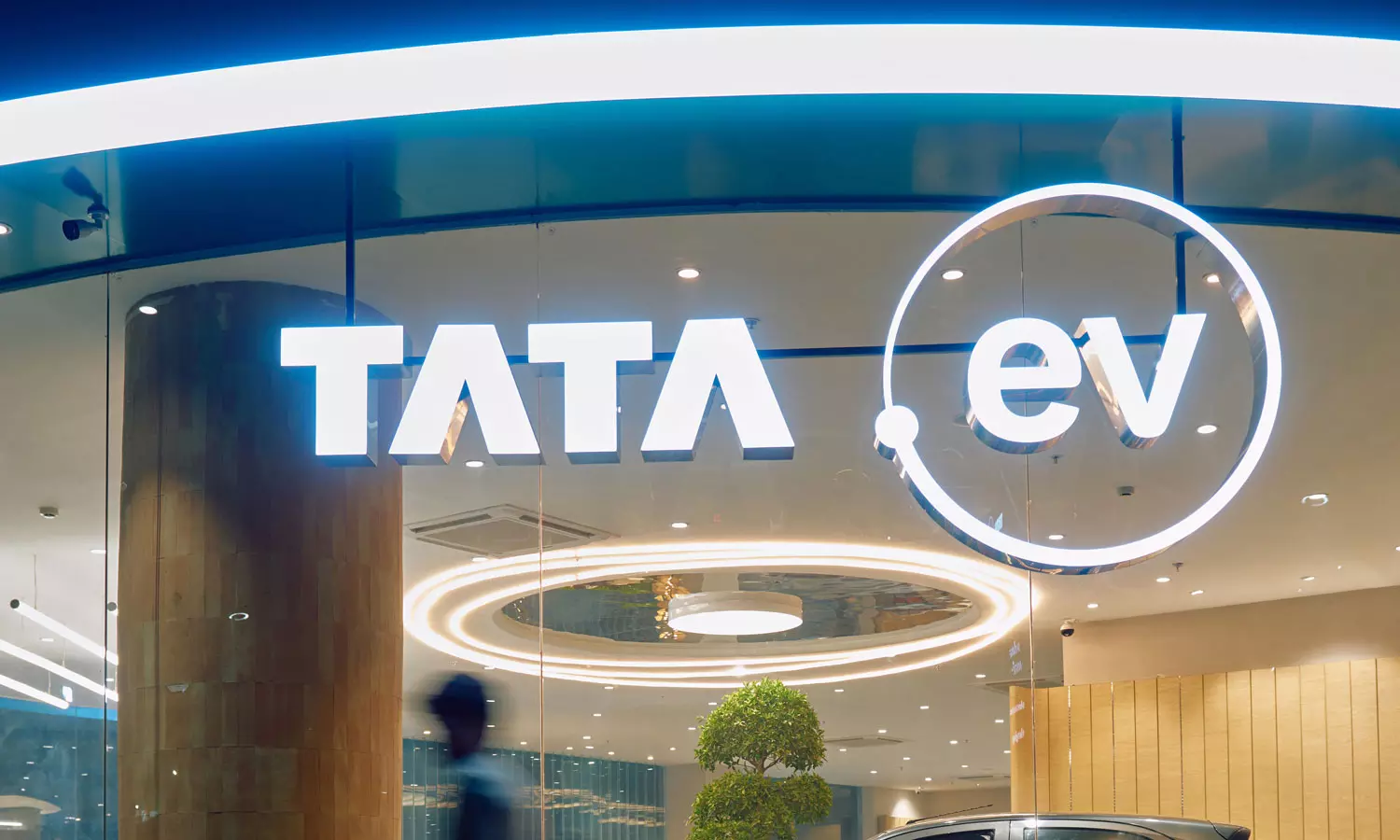ഇലക്ട്രിക് കാർ വിപണിയിൽ ടാറ്റയുടെ മേധാവിത്വം നഷ്ടമാവുന്നു; അടിച്ചുകയറി എം.ജിയും മഹിന്ദ്രയും