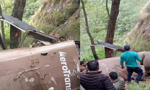 ഉത്തരാഖണ്ഡിൽ ഹെലികോപ്ടർ തകർന്ന് അഞ്ച് വിനോദ സഞ്ചാരികൾ മരിച്ചു; രണ്ടുപേര്ക്ക് ഗുരുതര പരിക്ക് ഉത്തരാഖണ്ഡിൽ ഹെലികോപ്ടർ തകർന്ന് അഞ്ച് വിനോദ സഞ്ചാരികൾ മരിച്ചു; രണ്ടുപേര്ക്ക് ഗുരുതര പരിക്ക്