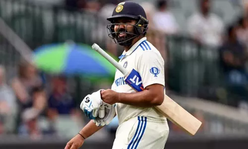 ഒഴിവാക്കുമെന്ന് അറിഞ്ഞ രോഹിത് നേരത്തേ വിരമിച്ചതാണ്; വിരേന്ദര് സെവാഗ് ഒഴിവാക്കുമെന്ന് അറിഞ്ഞ രോഹിത് നേരത്തേ വിരമിച്ചതാണ്; വിരേന്ദര് സെവാഗ്