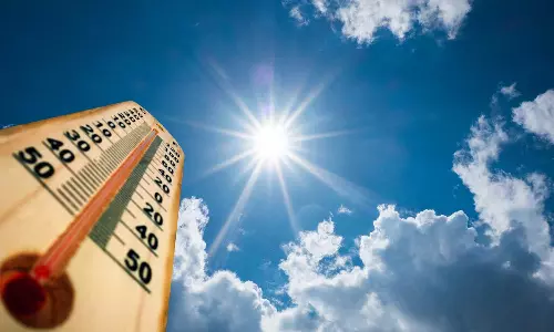 സംസ്ഥാനത്ത് ഇന്നും ഉയർന്ന ചൂടിന് സാധ്യത; 11 ജില്ലകളിൽ യെല്ലോ അലർട്ട് സംസ്ഥാനത്ത് ഇന്നും ഉയർന്ന ചൂടിന് സാധ്യത; 11 ജില്ലകളിൽ യെല്ലോ അലർട്ട്