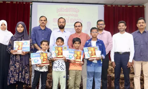 Award ceremony and lecture at Al Madrasatul Islamia Salalah Award ceremony and lecture at Al Madrasatul Islamia Salalah