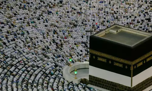 ഹജ്ജ്: ഇന്നു മുതൽ ജൂൺ ആറ് വരെ സൗദിയിലേക്ക് ഫാമിലി വിസിറ്റ് വിസകളിൽ പ്രവേശനമില്ല