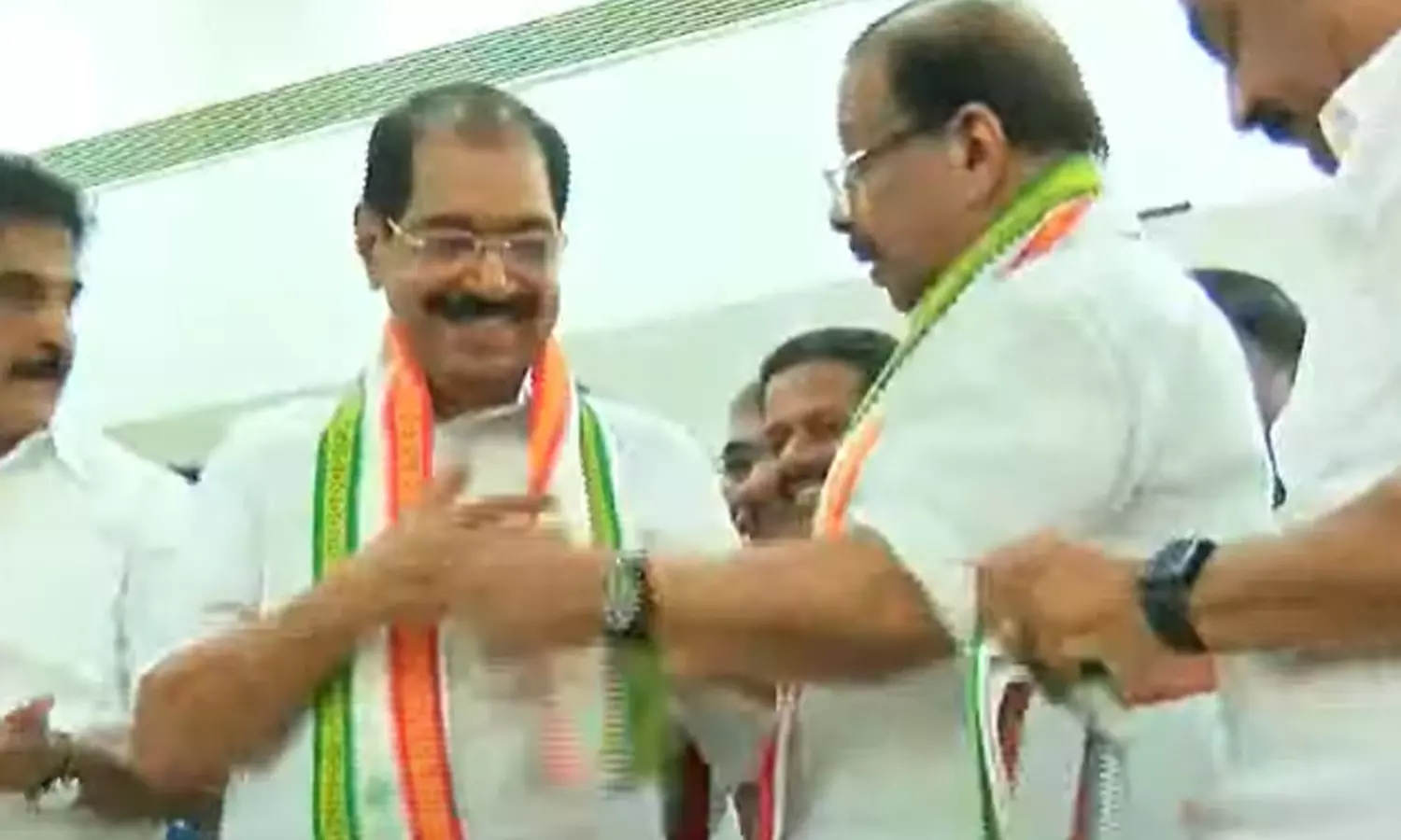 ഇനി സണ്ണി ഡേയ്സ്; കെപിസിസി പ്രസിഡന്റായി സണ്ണി ജോസഫ് ചുമതലയേറ്റു ഇനി സണ്ണി ഡേയ്സ്; കെപിസിസി പ്രസിഡന്റായി സണ്ണി ജോസഫ് ചുമതലയേറ്റു