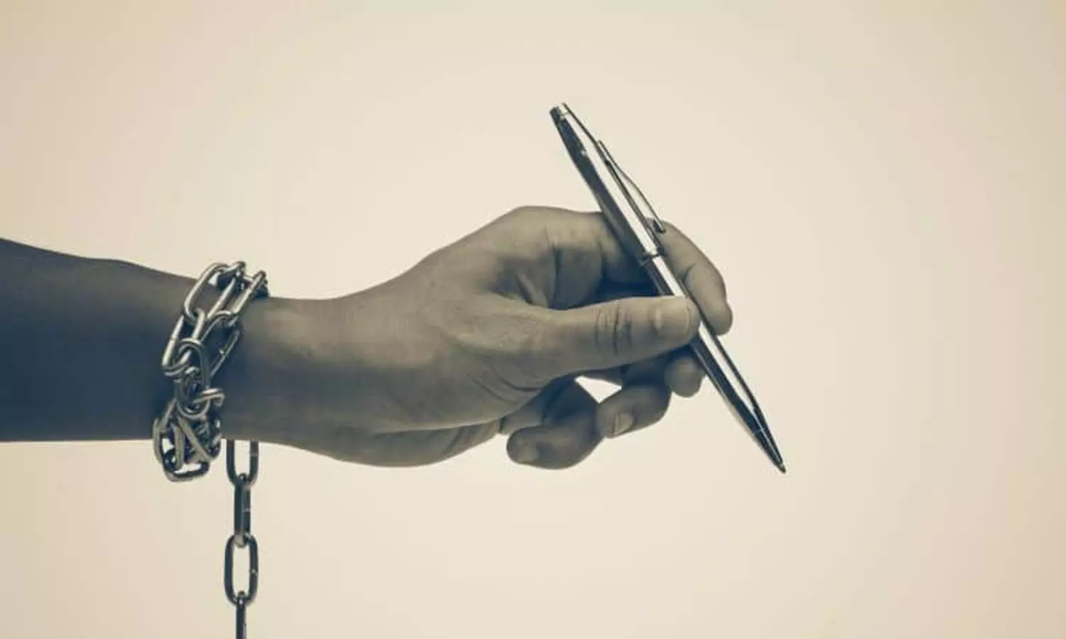 മാധ്യമസ്വാതന്ത്ര്യം പിന്നെയും താഴോട്ട്; ഗസ്സ മുതൽ ഗൗരി ലങ്കേഷ് വരെ – പുലിറ്റ്സർ സമ്മാനങ്ങൾ