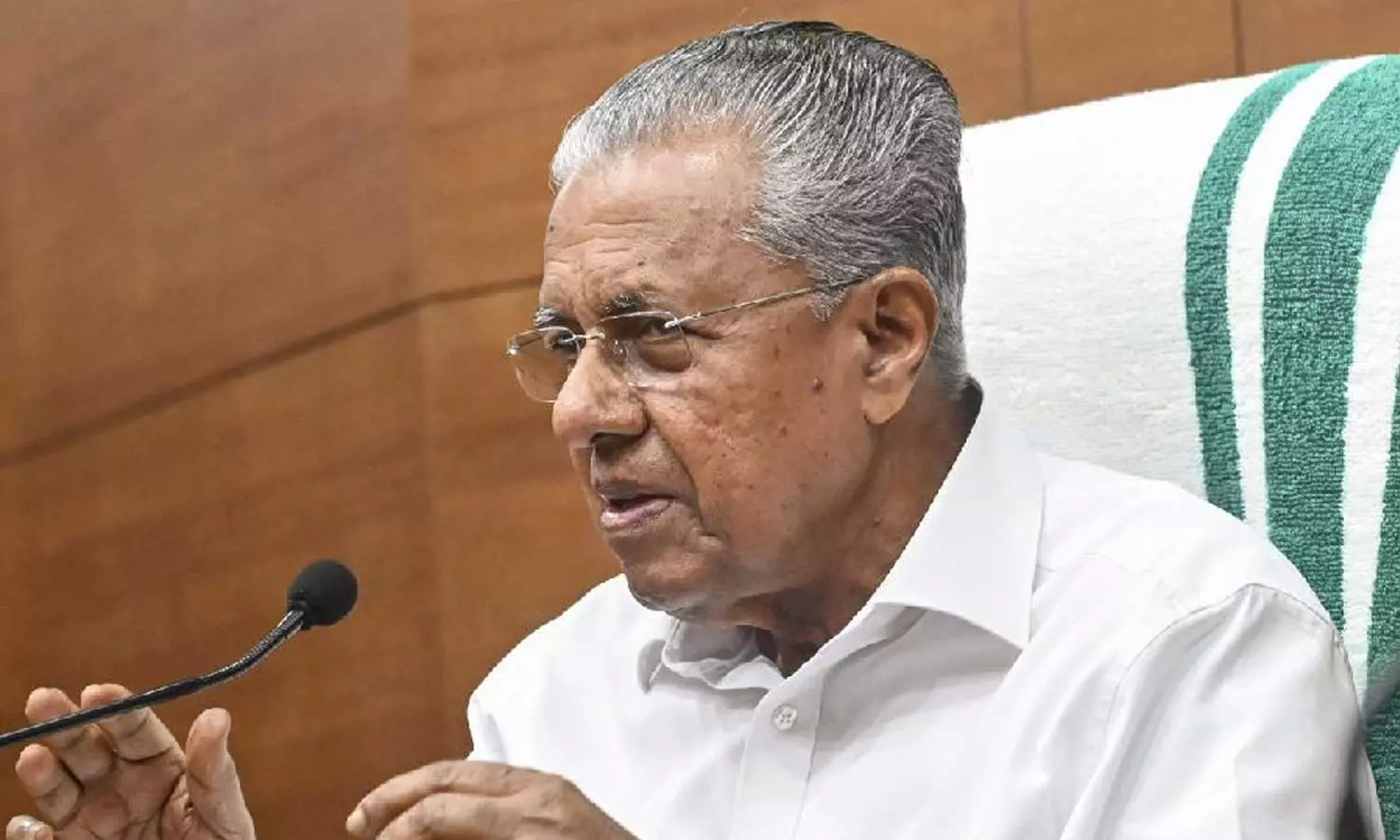 വയനാട് പുനരധിവാസം സമയബന്ധിതമായി പൂർത്തിയാക്കാൻ മുഖ്യമന്ത്രിയുടെ നിർദേശം; മാസ വാടക അടിയന്തരമായി ലഭ്യമാക്കും