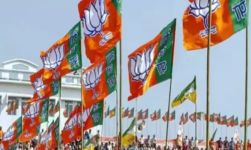 ഓപറേഷൻ സിന്ദൂർ ആയുധമാക്കാൻ ബിജെപി; രാജ്യവ്യാപക തിരംഗ യാത്ര നടത്തും ഓപറേഷൻ സിന്ദൂർ ആയുധമാക്കാൻ ബിജെപി; രാജ്യവ്യാപക തിരംഗ യാത്ര നടത്തും