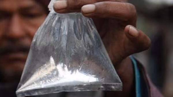 പഞ്ചാബിൽ വ്യാജമദ്യ ദുരന്തം; 15 പേര് മരിച്ചു പഞ്ചാബിൽ വ്യാജമദ്യ ദുരന്തം; 15 പേര് മരിച്ചു