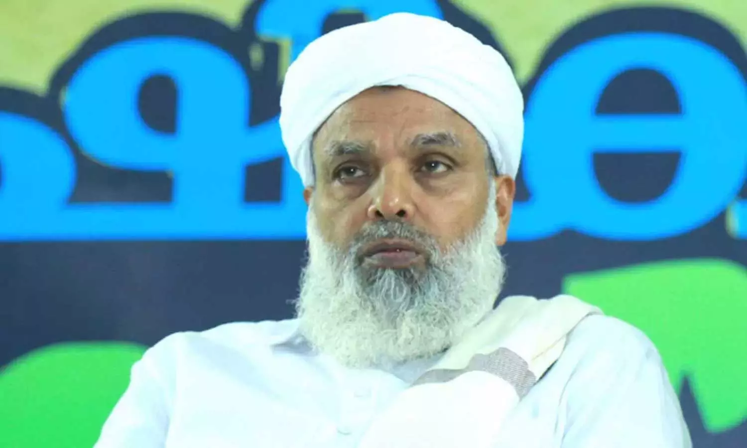 മുശാവറക്ക് മുന്നോടിയായി ഉമർഫൈസിയുടെ നേതൃത്വത്തിൽ രഹസ്യയോഗം ചേർന്നു; പരാതിയുമായി ഒരു വിഭാഗം മുശാവറക്ക് മുന്നോടിയായി ഉമർഫൈസിയുടെ നേതൃത്വത്തിൽ രഹസ്യയോഗം ചേർന്നു; പരാതിയുമായി ഒരു വിഭാഗം