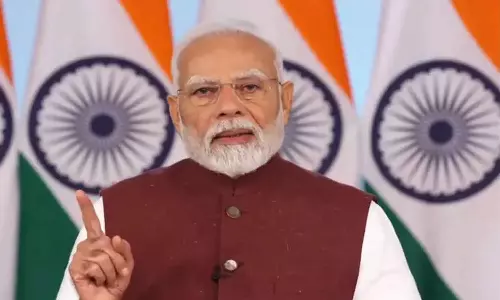 രാജ്യത്തിന്റെ അഭിമാനം കാത്തത് സൈന്യം; ആദംപുർ വ്യോമതാവളത്തിൽ എത്തി സൈനികരെ അഭിനന്ദിച്ച് പ്രധാനമന്ത്രി