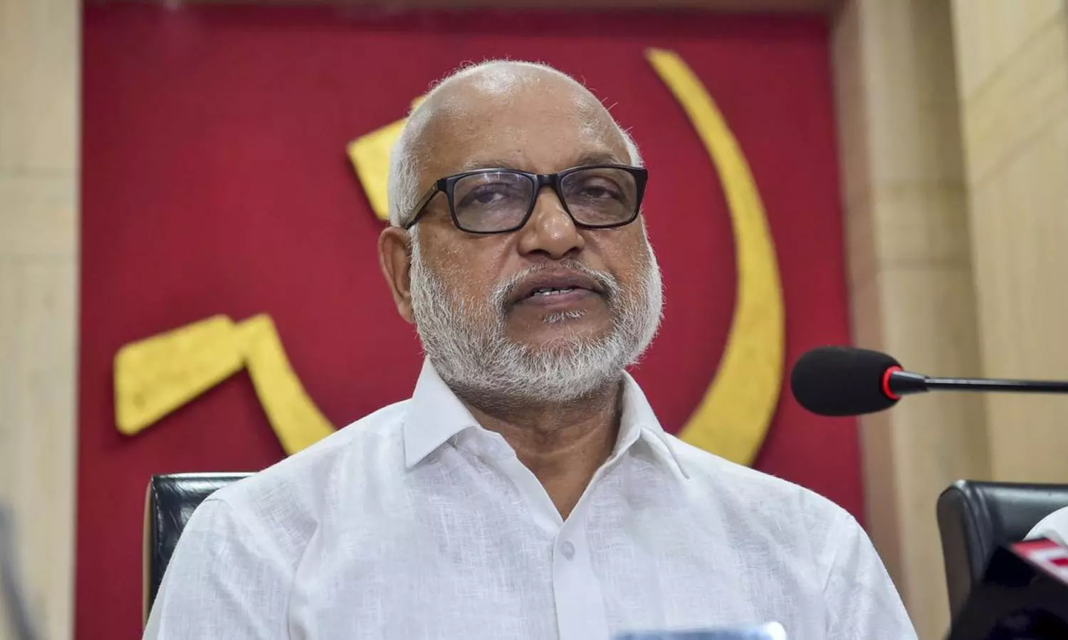 പഹൽഗാം ആക്രമണവും അനന്തരഫലങ്ങളും ചർച്ച ചെയ്യാൻ പ്രത്യേക പാർലമെന്റ് സമ്മേളനം വിളിക്കണം: സിപിഎം ജനറൽ സെക്രട്ടറി എംഎ ബേബി പഹൽഗാം ആക്രമണവും അനന്തരഫലങ്ങളും ചർച്ച ചെയ്യാൻ പ്രത്യേക പാർലമെന്റ് സമ്മേളനം വിളിക്കണം: സിപിഎം ജനറൽ സെക്രട്ടറി എംഎ ബേബി