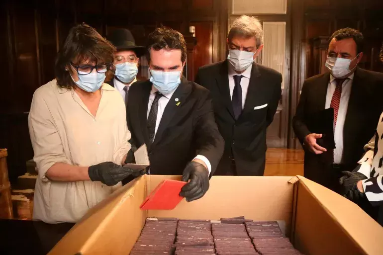 Argentinian authorities inspect documents associated with the Nazi regime