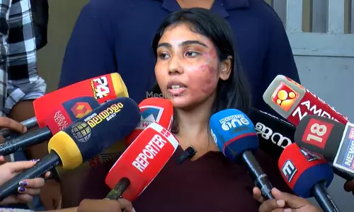 അഡ്വ.ബെയ്ലിൻ ദാസിനെ അറസ്റ്റ് ചെയ്തു കൊണ്ട് പോകുന്നത് അഭിഭാഷക സംഘം തടഞ്ഞു ; മർദനമേറ്റ അഭിഭാഷക