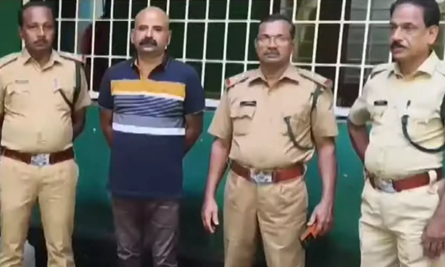 കൊല്ലത്ത് കാട്ടുപന്നിയെ കൊന്ന് കാറിൽ കടത്തിയ അഭിഭാഷകന്‍ അറസ്റ്റില്‍