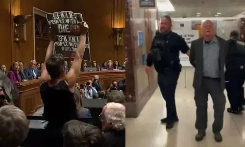 ഗസ്സയിലെ കുരുന്നുകളെ കൊലപ്പെടുത്തുന്നു, അതിനായി പണം നൽകുന്നു: യുഎസ് സെനറ്റ് യോഗത്തിൽ നാടകീയ രംഗങ്ങൾ, ബെൻ കോഹൻ അറസ്റ്റിൽ