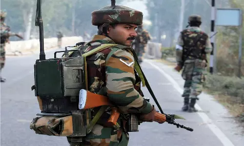 48 മണിക്കൂറിനുള്ളിലെ രണ്ടാമത്തെ ഏറ്റുമുട്ടൽ; ജമ്മു കശ്മീരിൽ മൂന്ന് ഭീകരരെ വധിച്ച് സൈന്യം