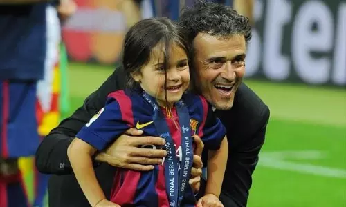 ‘‘നക്ഷത്രങ്ങൾക്കിടയിലുള്ള മകൾക്ക് കാണാനായി പി.എസ്.ജിക്കായി അയാൾ കപ്പുയർത്തും’’