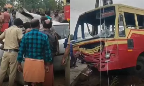 ഹരിപ്പാട് കെഎസ്ആർടിസി ബസും കാറും കൂട്ടിയിടിച്ച് അഞ്ചു പേർക്ക് പരിക്ക്