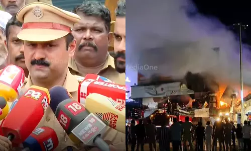 കോഴിക്കോട് തീപിടിത്തം: ടെക്സ്റ്റയിൽസ് ഷോപ്പിന് എന്ഒസി ഇല്ലെന്ന് ജില്ലാ ഫയർ ഓഫീസർ കോഴിക്കോട് തീപിടിത്തം: ടെക്സ്റ്റയിൽസ് ഷോപ്പിന് എന്ഒസി ഇല്ലെന്ന് ജില്ലാ ഫയർ ഓഫീസർ