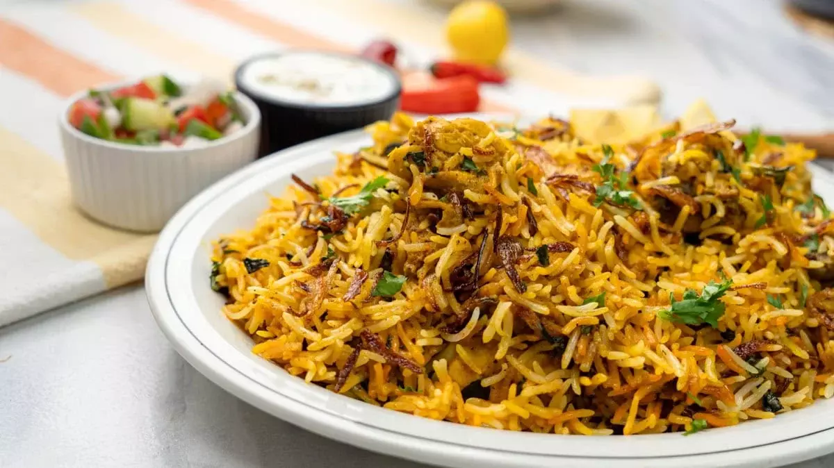 biriyani with salad biriyani with salad