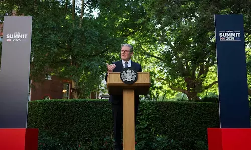 ഗസ്സയിലെ കൂട്ടക്കുരുതി: ഇസ്രായേലുമായി വ്യാപാര ചർച്ചകൾ നിർത്തി ബ്രിട്ടൻ, അംബാസിഡറെ വിളിച്ചുവരുത്തി