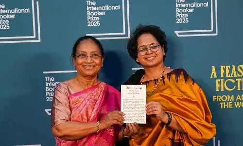 കന്നഡ എഴുത്തുകാരി ബാനു മുഷ്താഖ്‌ എഴുതിയ ഹാർട്ട് ലാമ്പി ന്റെ വിവർത്തനത്തിന് ബുക്കർ പ്രൈസ്