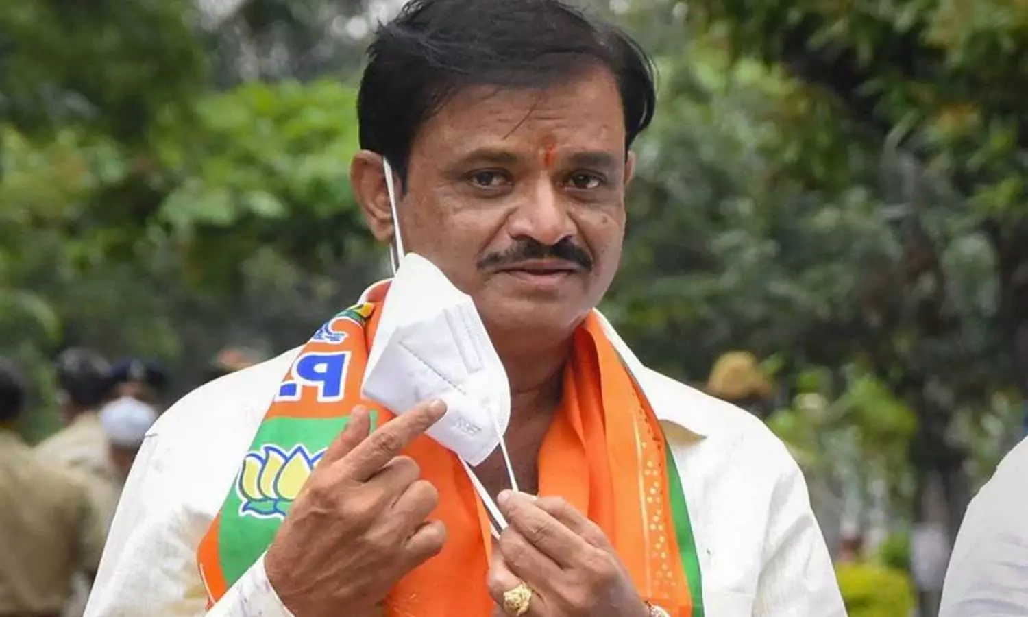 കൂട്ട ബലാത്സംഗം ചെയ്യിപ്പിച്ചു ,മുഖത്ത് മൂത്രമൊഴിച്ചു, മകനെ കൊല്ലുമെന്ന് ഭീഷണിപ്പെടുത്തി ബിജെപി നേതാവിനെതിരെ സാമൂഹിക പ്രവർത്തക