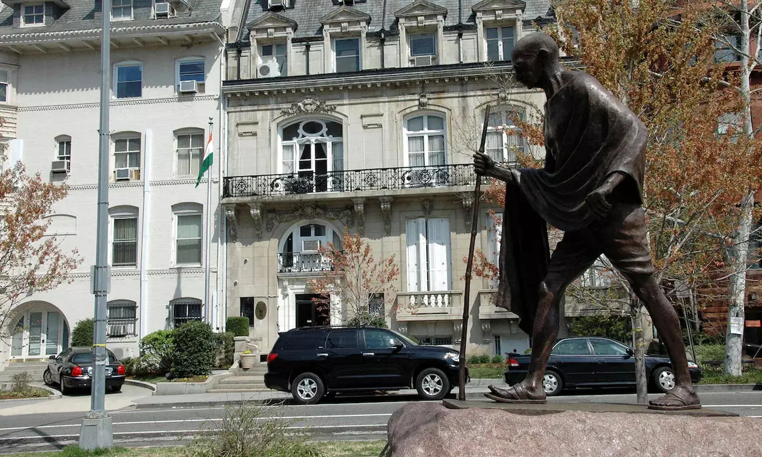 വാഷിംഗ്‌ടൺ ഡിസി വെടിവെപ്പിന് പിന്നാലെ നയതന്ത്രജ്ഞർക്ക് കൂടുതൽ സുരക്ഷ ആവശ്യപ്പെടാൻ ഇന്ത്യ