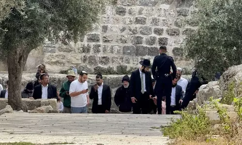 800 വർഷം പഴക്കമുള്ള ഇസ്‌ലാമിക ദേവാലയം വീടാക്കി മാറ്റി ഇസ്രായേലി കുടിയേറ്റക്കാരൻ