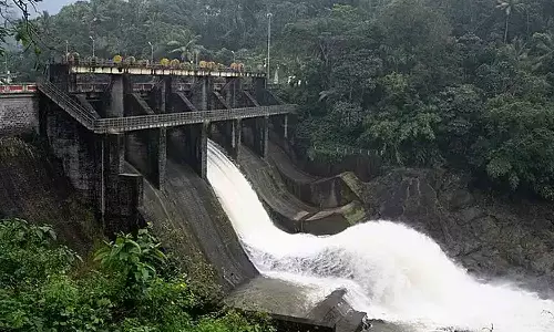 ജലനിരപ്പ് ഉയർന്നു; സംസ്ഥാനത്തെ 12 ഡാമുകളിൽ റെഡ് അലേർട്ട്‌