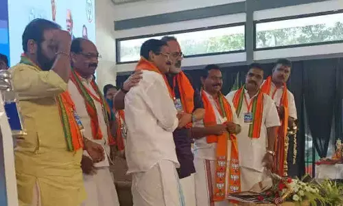 വഖഫിൽ വിയോജിപ്പ്: പാർട്ടി വിട്ട മുൻ ഇടുക്കി ഡിസിസി ജനറൽ സെക്രട്ടറി ബിജെപിയിൽ