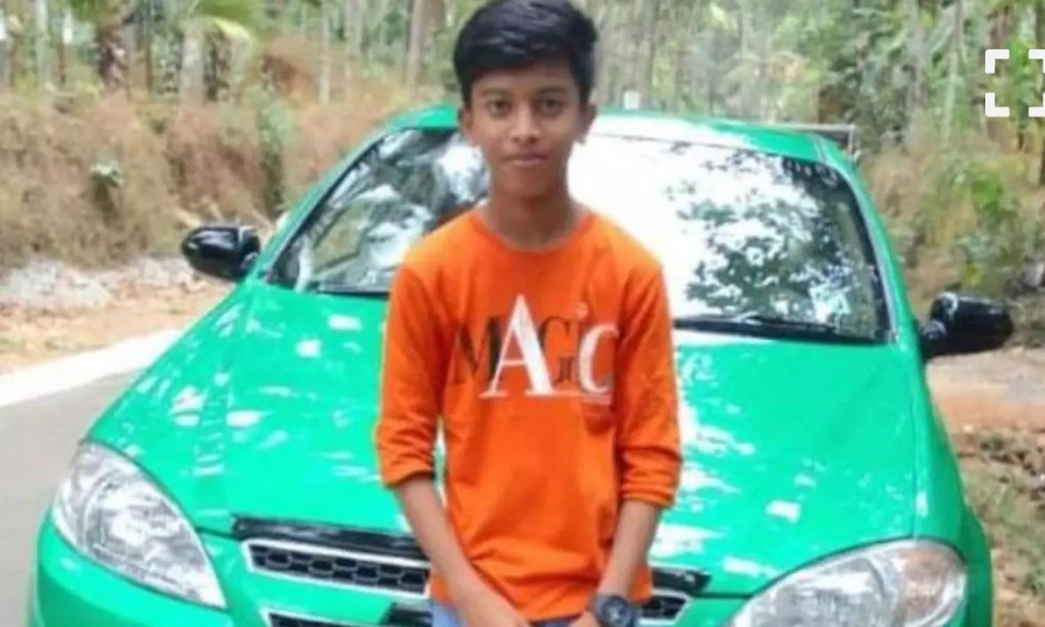 ഊട്ടിയിൽ വിനോദയാത്രയ്ക്കെത്തിയ പതിനഞ്ചുകാരൻ മരം ദേഹത്ത് വീണ് മരിച്ചു ഊട്ടിയിൽ വിനോദയാത്രയ്ക്കെത്തിയ പതിനഞ്ചുകാരൻ മരം ദേഹത്ത് വീണ് മരിച്ചു