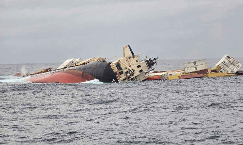 കൊച്ചി കപ്പൽ അപകടം: കപ്പലിലെ 24 ജീവനക്കാരെയും കൊച്ചിയിൽ എത്തിച്ചു