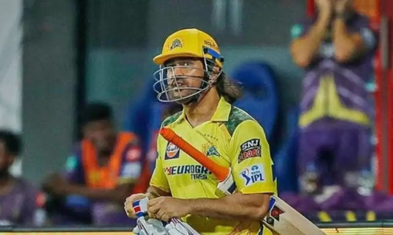 ‘തല’യാട്ടം തുടരണോ?