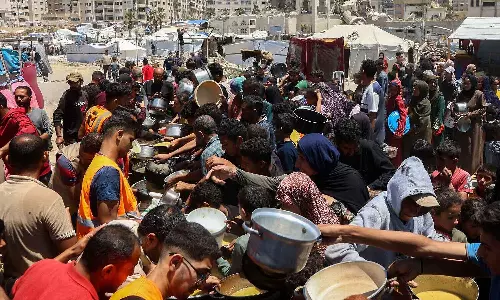 ഗസ്സയിൽ ഇസ്രായേൽ ഉപരോധം തുടരുന്നു; സഹായവിതരണത്തിന്​ ഇനിയും സംവിധാനമായില്ല