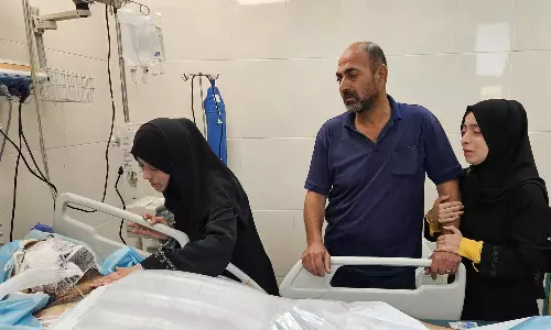 ഗസ്സയിൽ ജോലിക്കിടെ ഡോക്ടറെ മുന്നിലെത്തിയത് സ്വന്തം കുഞ്ഞുങ്ങളുടെ മൃതദേഹങ്ങൾ