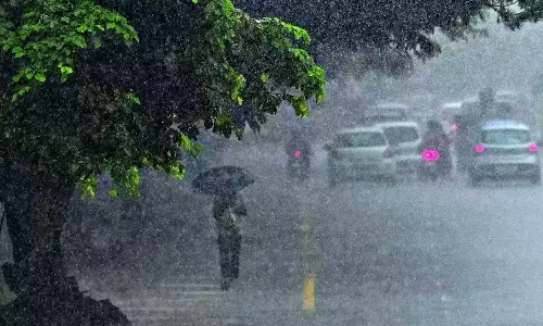 കനത്ത മഴ: വടക്കൻ കേരളത്തിൽ വ്യാപക നാശനഷ്ടം; ആളുകളെ ദുരിതാശ്വാസ ക്യാമ്പിലേക്ക് മാറ്റി