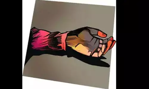 എറണാകുളത്ത് ദമ്പതികളെ വീടിനുള്ളിൽ മരിച്ച നിലയിൽ കണ്ടെത്തി