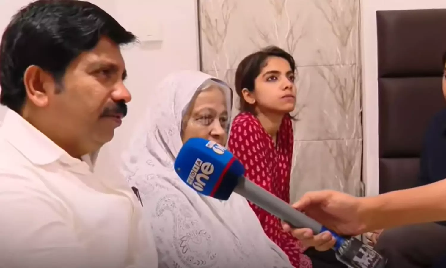 പിതാവ് തുടങ്ങിവച്ച വികസനങ്ങളുടെ തുടർച്ചയ്ക്കായാണ് വോട്ട് ചോദിക്കുന്നത്; ആര്യാടൻ ഷൗക്കത്ത് പിതാവ് തുടങ്ങിവച്ച വികസനങ്ങളുടെ തുടർച്ചയ്ക്കായാണ് വോട്ട് ചോദിക്കുന്നത്; ആര്യാടൻ ഷൗക്കത്ത്