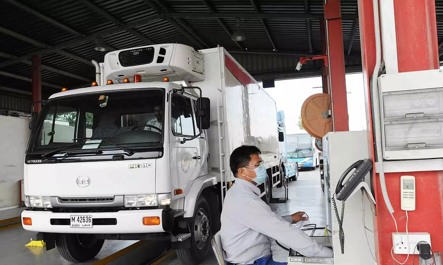 ദുബൈയിൽ വാഹന പരിശോധനക്ക് ഓൺലൈൻ ബുക്കിങ് നിർബന്ധം ദുബൈയിൽ വാഹന പരിശോധനക്ക് ഓൺലൈൻ ബുക്കിങ് നിർബന്ധം