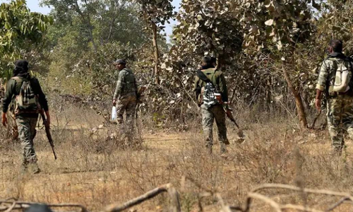 മരണത്തിലും മനുഷ്യര്‍ അന്തസ്സ് അര്‍ഹിക്കുന്നു; മാവോയിസ്റ്റുകളുടെ മൃതദേഹം കുടുംബത്തിന് വിട്ടുനല്‍കണമെന്ന് സംഘടനകള്‍