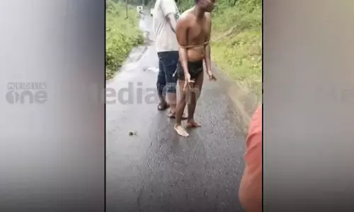 വാഹനത്തിന് മുന്നിൽ ചാടി: അട്ടപ്പാടിയിൽ ആദിവാസി യുവാവിനെ കെട്ടിയിട്ടു മർദിച്ചെന്ന് പരാതി