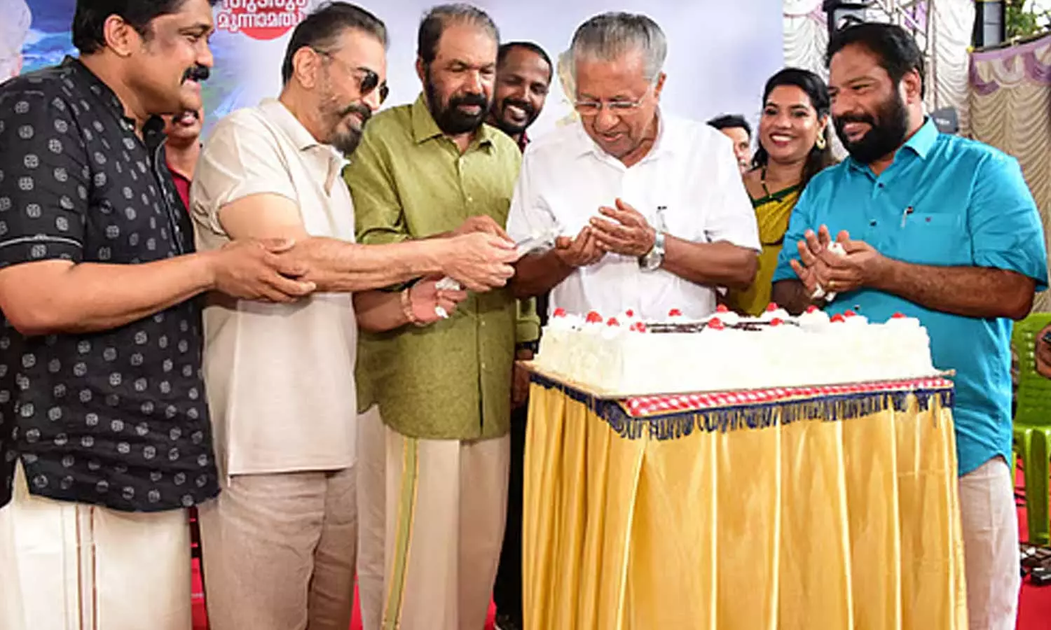 അമ്മയുടെ പേര് തെറ്റായി നൽകിയത് അമ്മയോട് ചെയ്യുന്ന നീതികേടായിപ്പോകും: പിണറായി വിജയൻ