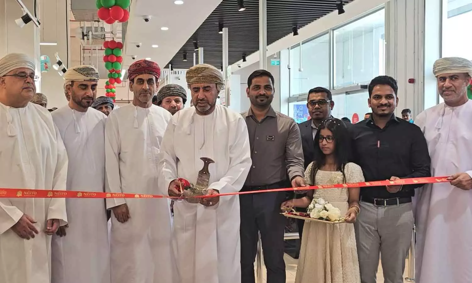 നെസ്റ്റോയുടെ പുതിയ ഔട്ട്ലെറ്റ് സലാല ഷഹനോത്തിൽ പ്രവർത്തനമാരംഭിച്ചു നെസ്റ്റോയുടെ പുതിയ ഔട്ട്ലെറ്റ് സലാല ഷഹനോത്തിൽ പ്രവർത്തനമാരംഭിച്ചു