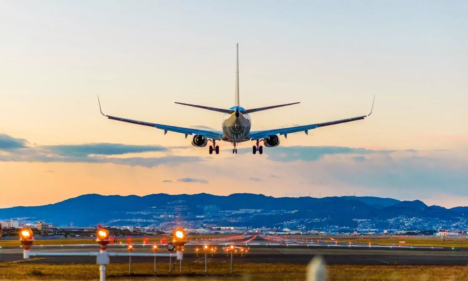 Turkey To Fine Airline Passengers Who Unbuckle Before Plane Stops